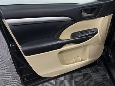 2017 Toyota Highlander XLE - Photo 13 - West Bountiful, UT 84087