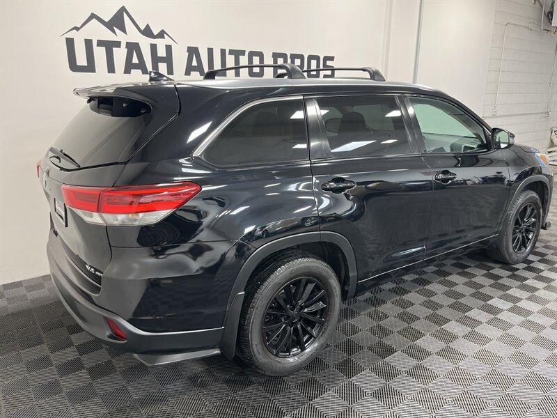 2017 Toyota Highlander XLE - Photo 3 - West Bountiful, UT 84087