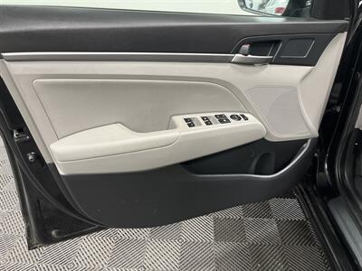 2017 Hyundai ELANTRA LIMITED   - Photo 12 - West Bountiful, UT 84087