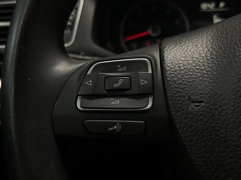 2015 Volkswagen Passat 1.8T Wolfsburg Editi - Photo 19 - West Bountiful, UT 84087