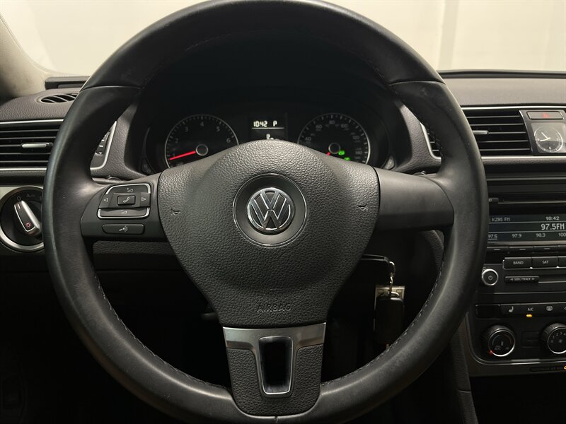 2015 Volkswagen Passat 1.8T Wolfsburg Editi - Photo 18 - West Bountiful, UT 84087