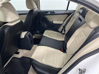 2013 Volkswagen Jetta SEL PZEV   - Photo 11 - West Bountiful, UT 84087