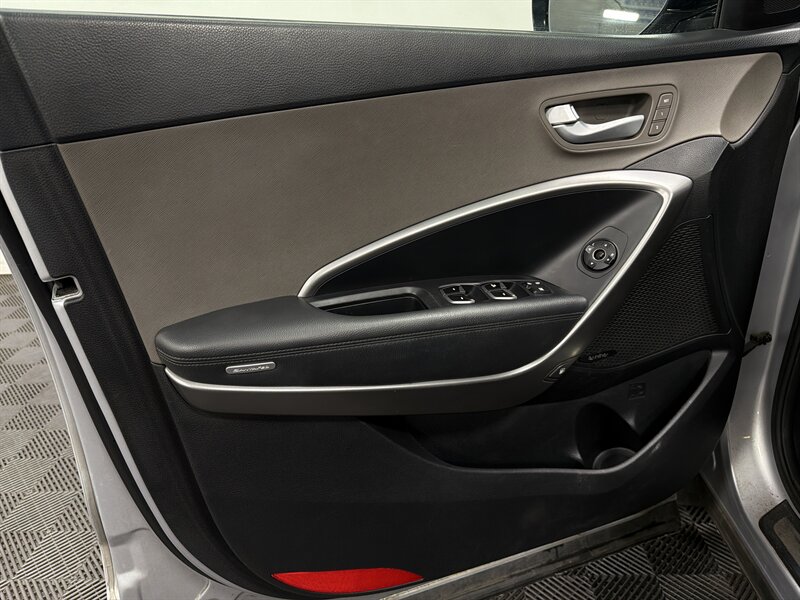 2014 Hyundai SANTA FE Limited - Photo 16 - West Bountiful, UT 84087