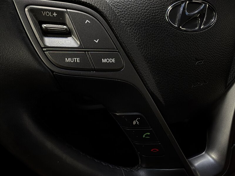 2014 Hyundai SANTA FE Limited - Photo 28 - West Bountiful, UT 84087