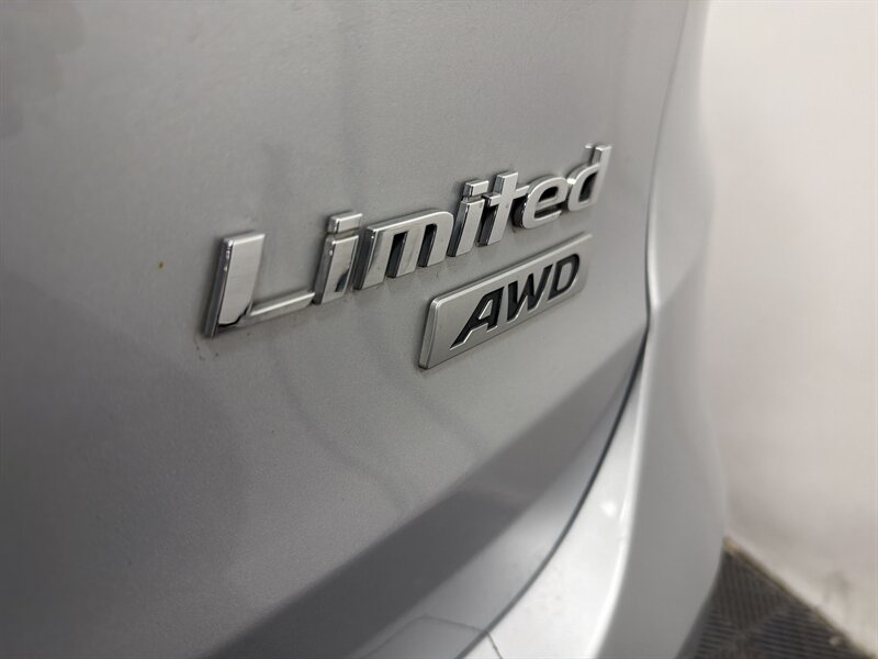 2014 Hyundai SANTA FE Limited - Photo 10 - West Bountiful, UT 84087