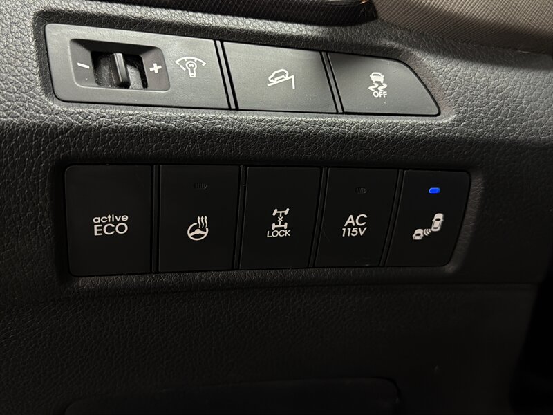 2014 Hyundai SANTA FE Limited - Photo 18 - West Bountiful, UT 84087