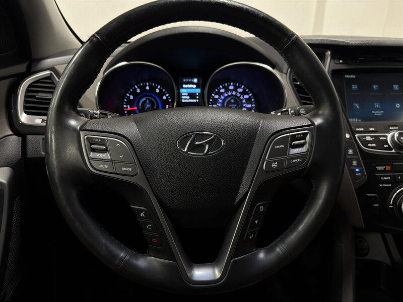 2014 Hyundai SANTA FE Limited - Photo 26 - West Bountiful, UT 84087