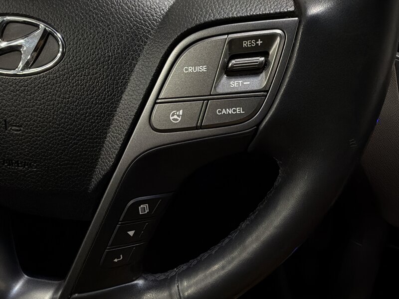 2014 Hyundai SANTA FE Limited - Photo 27 - West Bountiful, UT 84087
