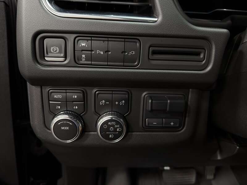 2022 GMC Yukon SLE - Photo 14 - West Bountiful, UT 84087