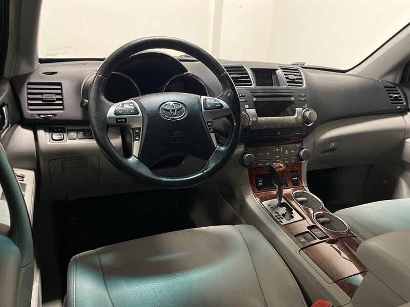 2011 Toyota Highlander Limited - Photo 14 - West Bountiful, UT 84087