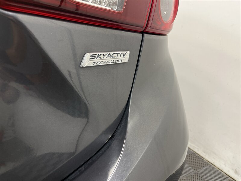 2015 Mazda Mazda3 i Touring - Photo 10 - West Bountiful, UT 84087