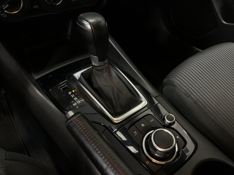 2015 Mazda Mazda3 i Touring - Photo 17 - West Bountiful, UT 84087