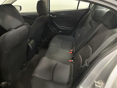 2015 Mazda Mazda3 i Touring   - Photo 13 - West Bountiful, UT 84087