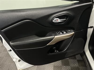 2017 Jeep Cherokee Latitude   - Photo 14 - West Bountiful, UT 84087