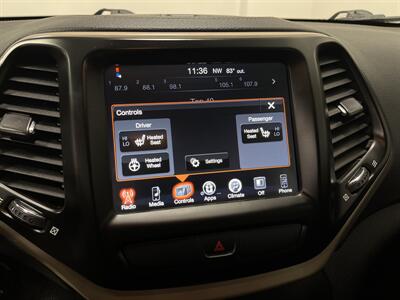 2017 Jeep Cherokee Latitude   - Photo 19 - West Bountiful, UT 84087