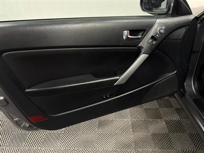 2010 Hyundai Genesis Coupe 3.8L 380 GT - Photo 12 - West Bountiful, UT 84087