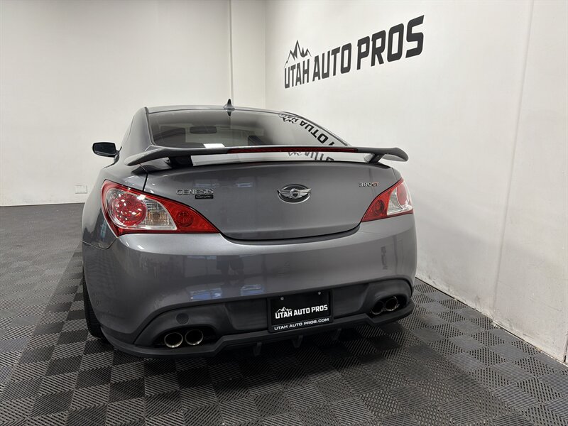 2010 Hyundai Genesis Coupe 3.8L 380 GT - Photo 8 - West Bountiful, UT 84087