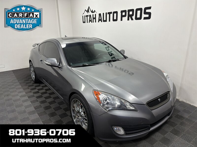 2010 Hyundai Genesis Coupe 3.8L  380 GT - Photo 1 - West Bountiful, UT 84087