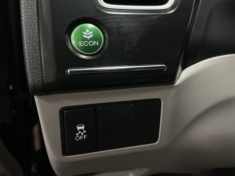 2013 Honda Civic LX - Photo 23 - West Bountiful, UT 84087