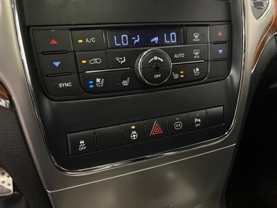 2012 Jeep Grand Cherokee Overland   - Photo 23 - West Bountiful, UT 84087