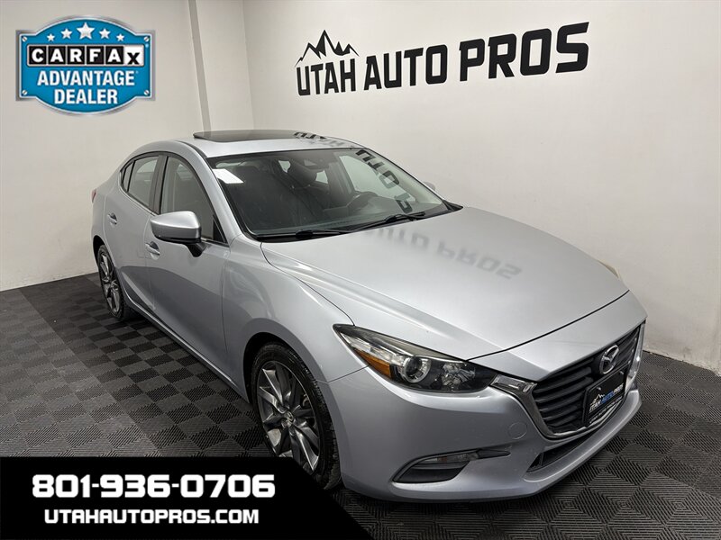 2018 Mazda Mazda3 Touring   - Photo 1 - West Bountiful, UT 84087