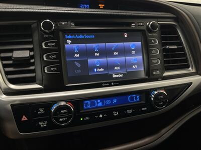 2015 Toyota Highlander XLE   - Photo 20 - West Bountiful, UT 84087