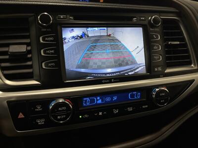2015 Toyota Highlander XLE   - Photo 19 - West Bountiful, UT 84087