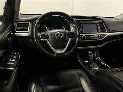 2015 Toyota Highlander XLE   - Photo 11 - West Bountiful, UT 84087