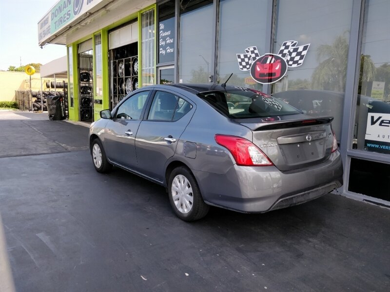 2018 Nissan Versa SV CASH DEAL SPEACIAL - Photo 5 - Wilton Manors, FL 33311