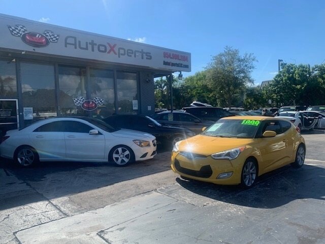 2017 Hyundai VELOSTER up to 12 month 0%- same as cash - Photo 5 - Wilton Manors, FL 33311