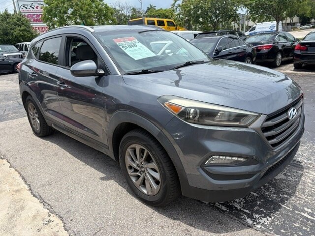 2016 Hyundai TUCSON SE Up to 12 MONTHS SAME AS CASH - Photo 7 - Wilton Manors, FL 33311