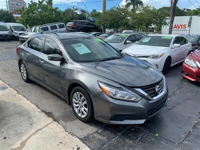 2018 Nissan Altima 2.5 S  6 MONTHS SAME AS CASH - Photo 4 - Wilton Maners, FL 33311