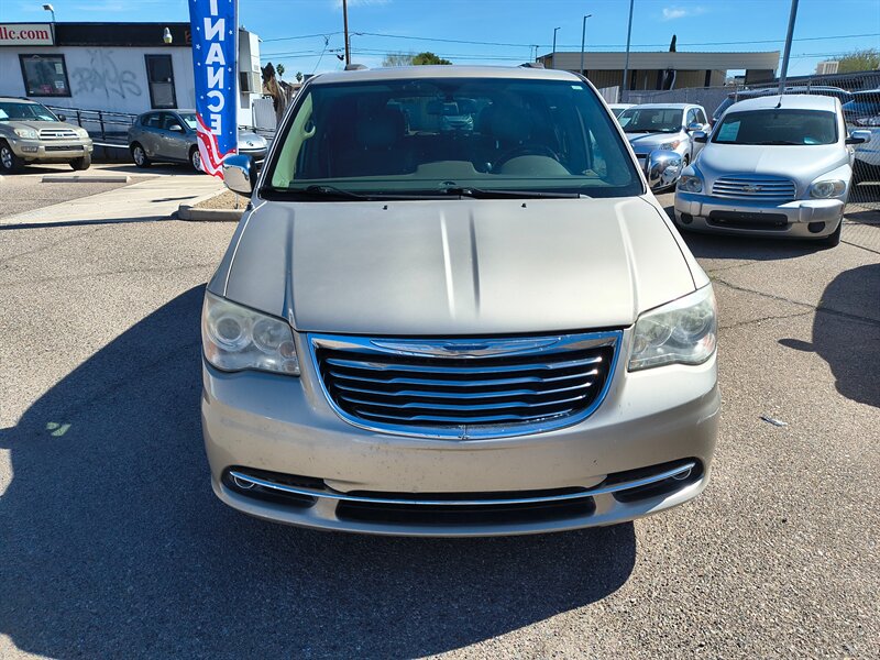 2012 Chrysler Town & Country Limited   - Photo 3 - Tucson, AZ 85711
