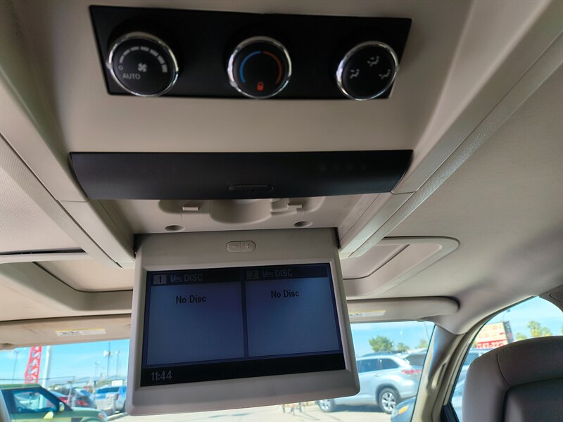 2012 Chrysler Town & Country Limited   - Photo 16 - Tucson, AZ 85711