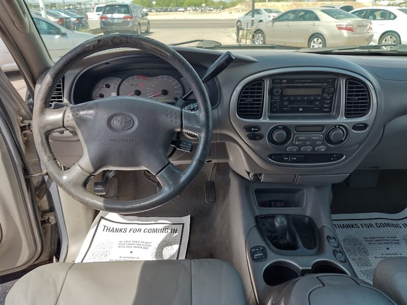 2001 Toyota Sequoia Limited   - Photo 10 - Tucson, AZ 85711