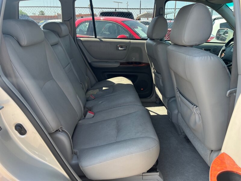 2005 Toyota Highlander - Photo 11 - Tucson, AZ 85711