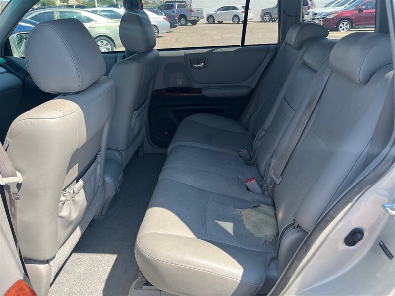 2005 Toyota Highlander - Photo 9 - Tucson, AZ 85711