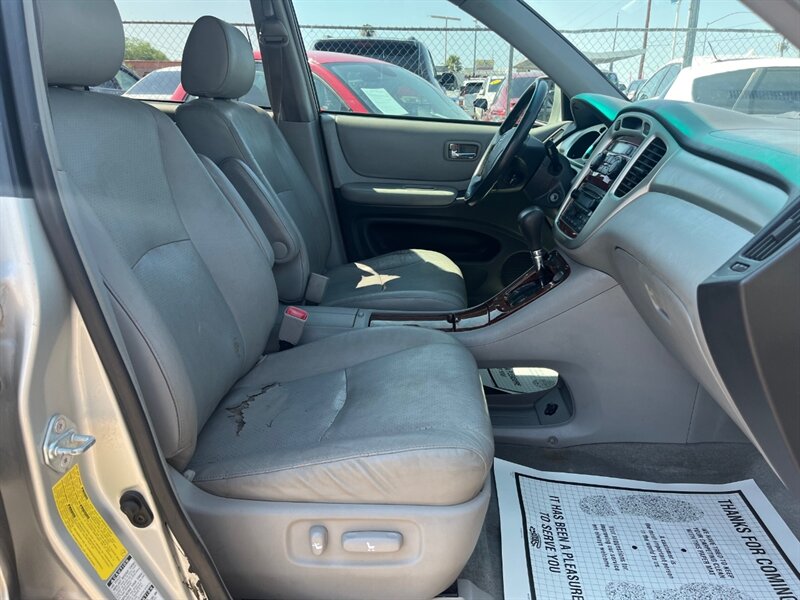 2005 Toyota Highlander - Photo 12 - Tucson, AZ 85711