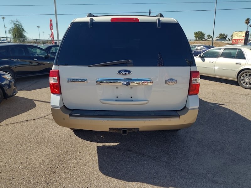 2013 Ford Expedition XLT   - Photo 6 - Tucson, AZ 85711