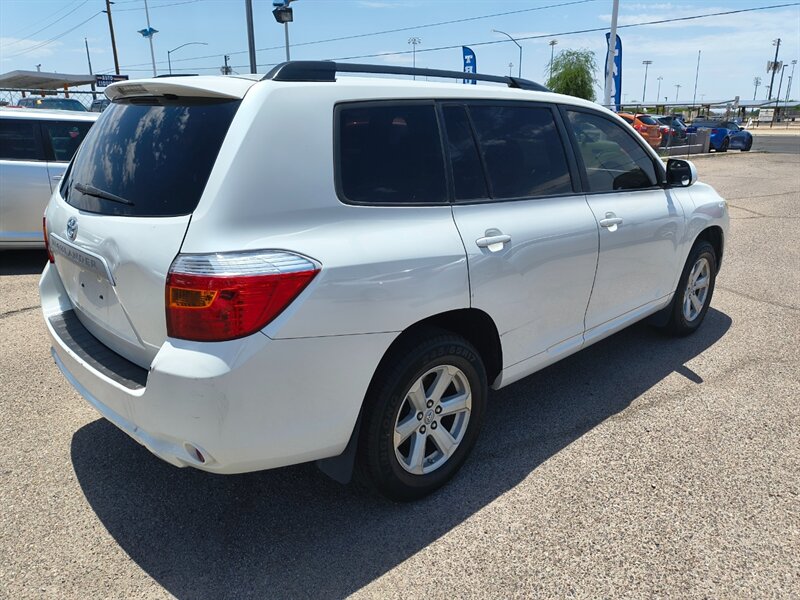 2010 Toyota Highlander - Photo 2 - Tucson, AZ 85711