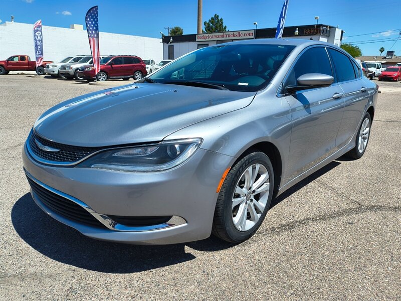 2016 Chrysler 200 Series Limited   - Photo 15 - Tucson, AZ 85711