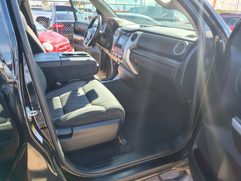 2018 Toyota Tundra SR5 - Photo 12 - Tucson, AZ 85711
