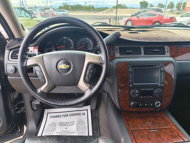 2013 Chevrolet Suburban LTZ - Photo 11 - Tucson, AZ 85711