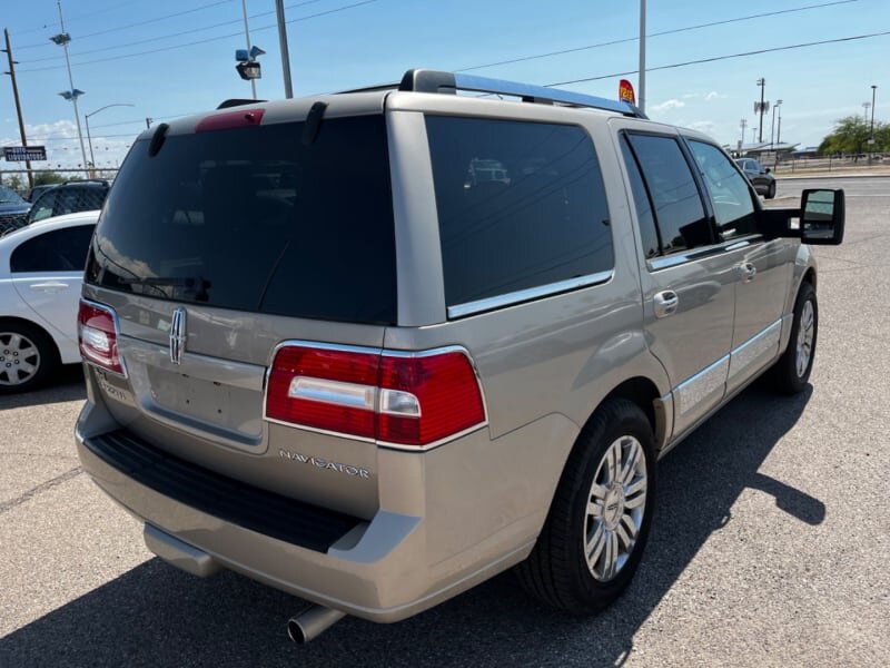 2008 Lincoln Navigator   - Photo 2 - Tucson, AZ 85711