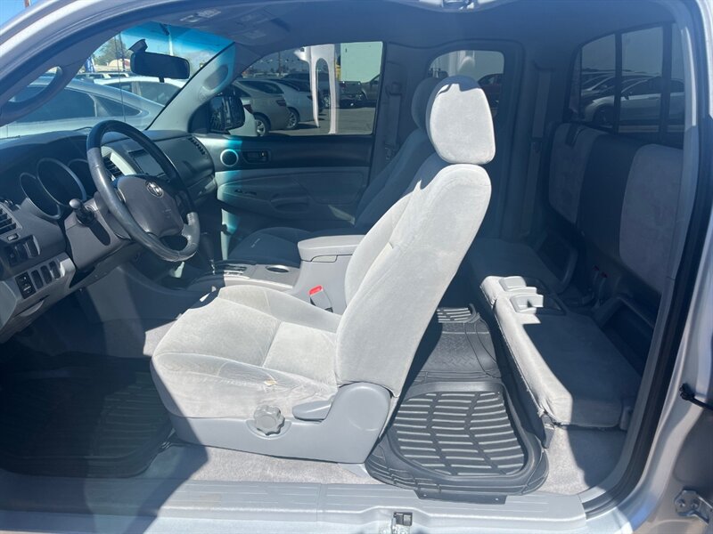 2006 Toyota Tacoma PreRunner V6   - Photo 9 - Tucson, AZ 85711