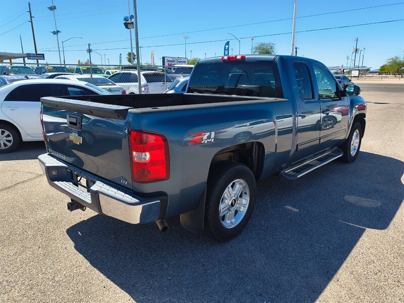 2010 Chevrolet Silverado 1500 LTZ   - Photo 2 - Tucson, AZ 85711