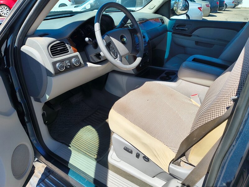 2010 Chevrolet Silverado 1500 LTZ   - Photo 8 - Tucson, AZ 85711