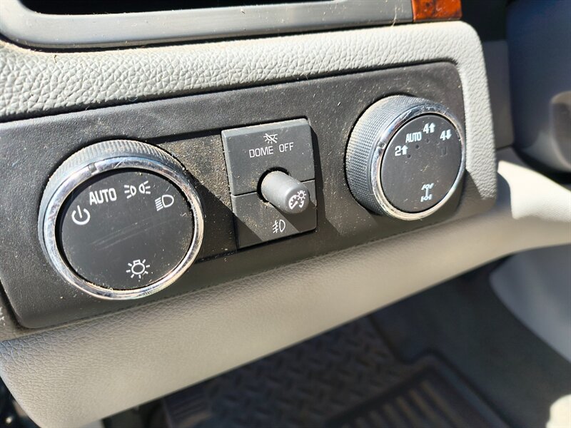 2010 Chevrolet Silverado 1500 LTZ   - Photo 13 - Tucson, AZ 85711