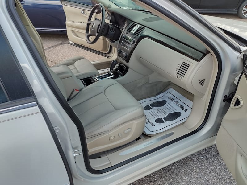 2008 Cadillac DTS   - Photo 12 - Tucson, AZ 85711