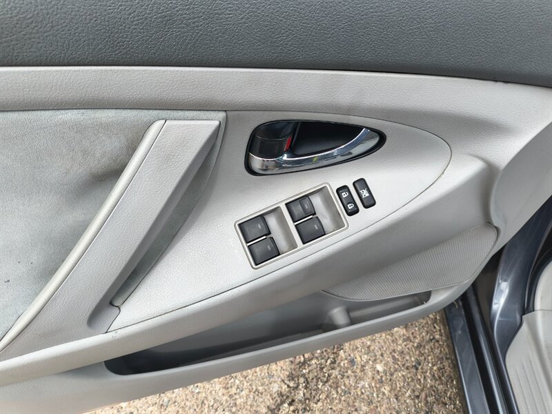 2011 Toyota Camry LE   - Photo 12 - Tucson, AZ 85711